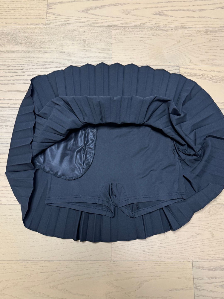 아페쎄골프 주름 스커트 블랙,그레이 이미지