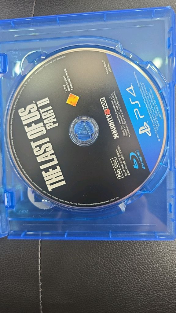 PS4 라스트 오브 어스 1,2편 같이 판매합니다 이미지