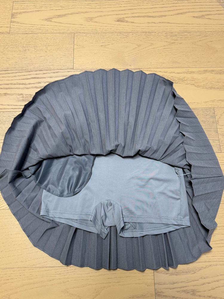 아페쎄골프 주름 스커트 블랙,그레이 이미지