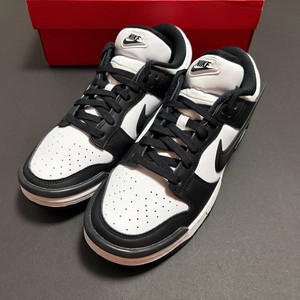 [275] 나이키 우먼스 덩크 로우 트위스트 블랙 앤 화이트 이미지