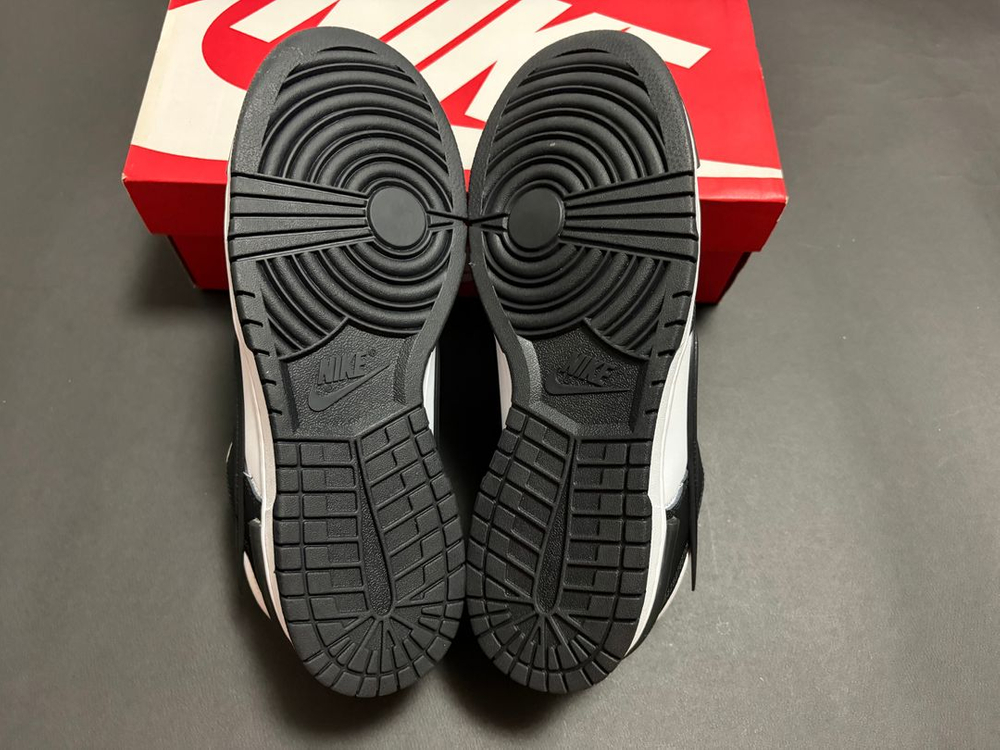 [275] 나이키 우먼스 덩크 로우 트위스트 블랙 앤 화이트 이미지