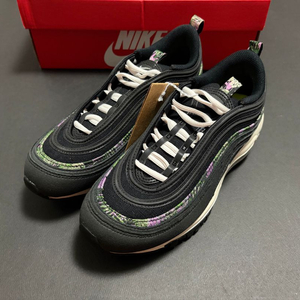 나이키 우먼스 에어 맥스 97 블랙 라이트 마젠타 이미지