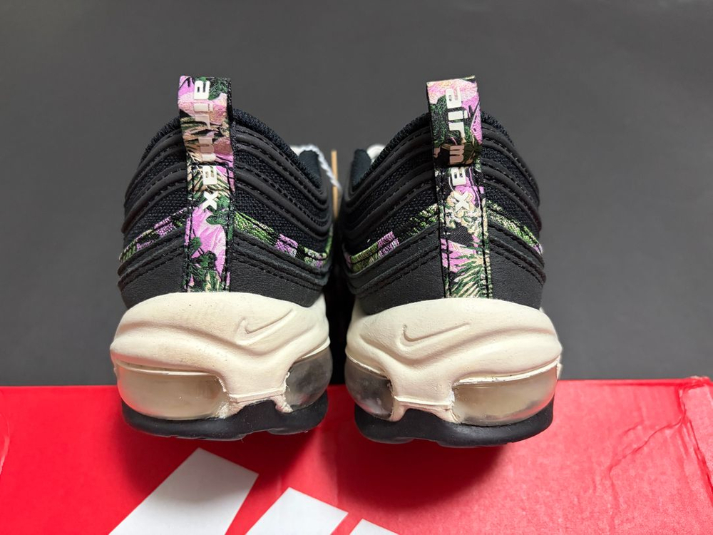 나이키 우먼스 에어 맥스 97 블랙 라이트 마젠타 이미지