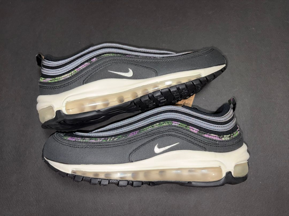 나이키 우먼스 에어 맥스 97 블랙 라이트 마젠타 이미지