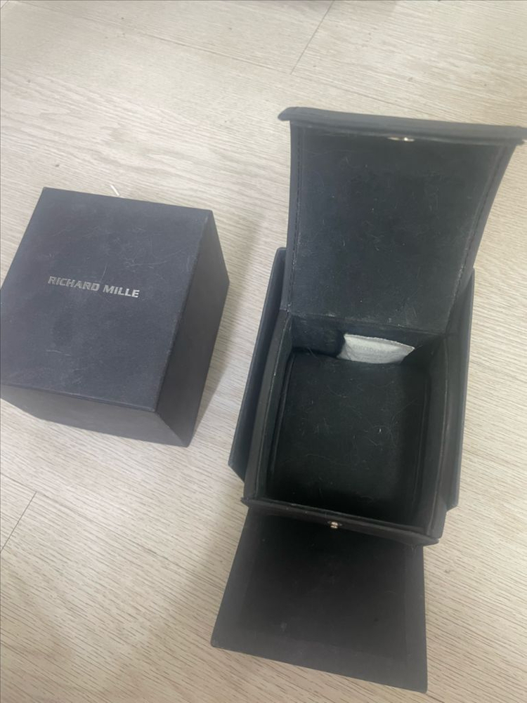 정품 리차드밀 워치 케이스 보관함 이미지