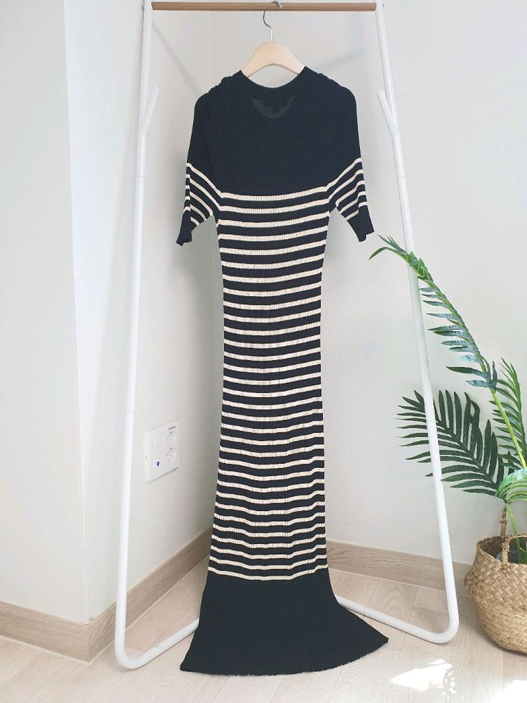 코스cos 스트라이프 골지니트 반팔롱원피스 이미지