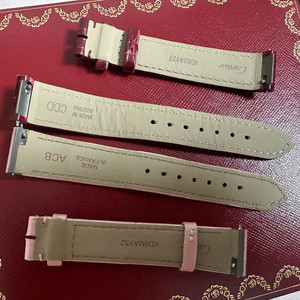 까르띠에 산토스뒤몽 시계스트랩 이미지