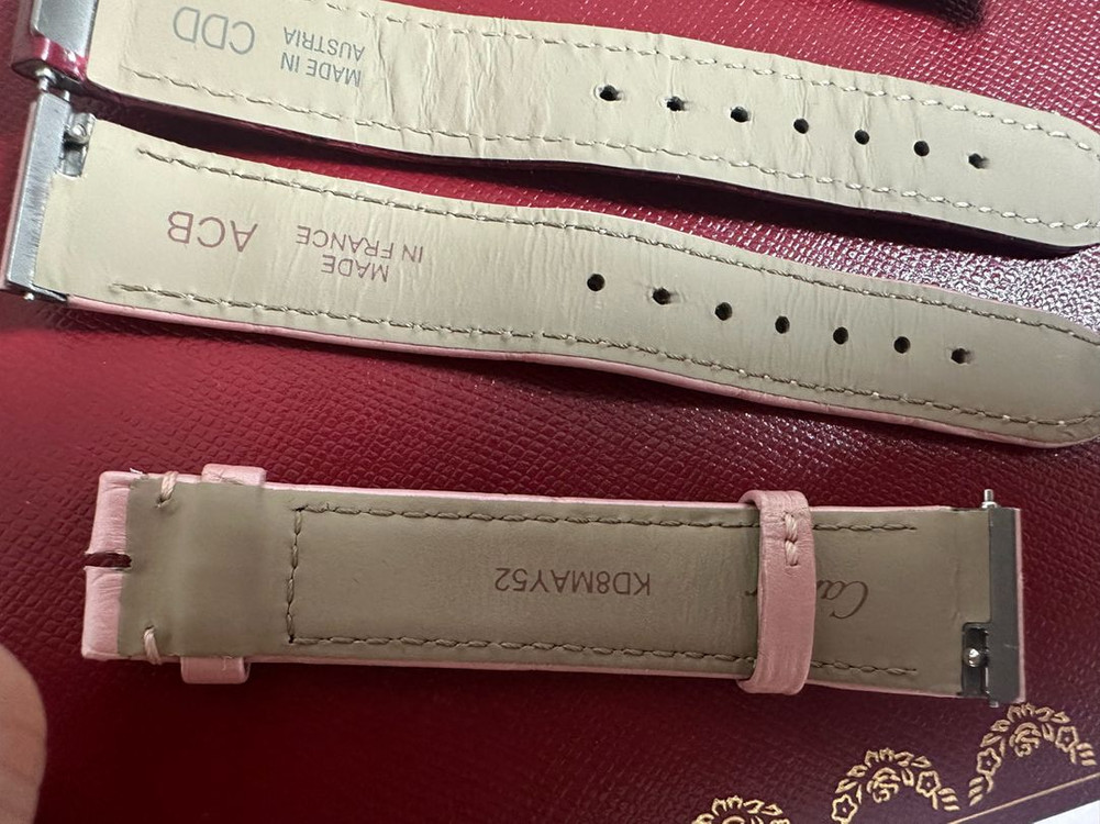 까르띠에 산토스뒤몽 시계스트랩 이미지