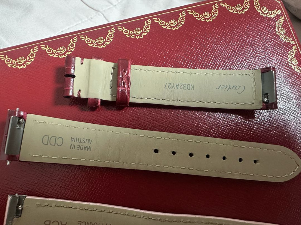 까르띠에 산토스뒤몽 시계스트랩 이미지