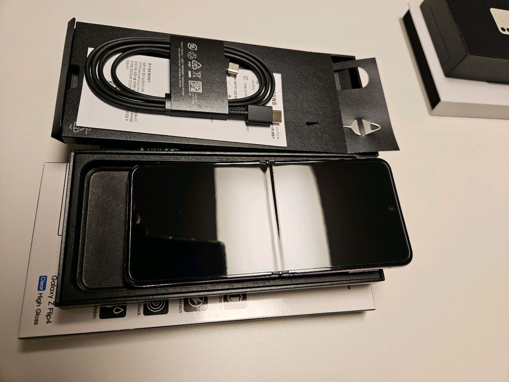 갤럭시 Z 플립4 퍼플 256GB 풀박스 (Z Flip4) 이미지