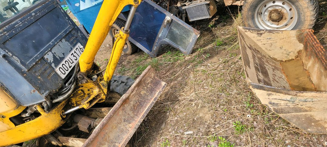 코마츠 PC15 (1.7톤) 미니굴삭기 이전해야 합니다. 이미지