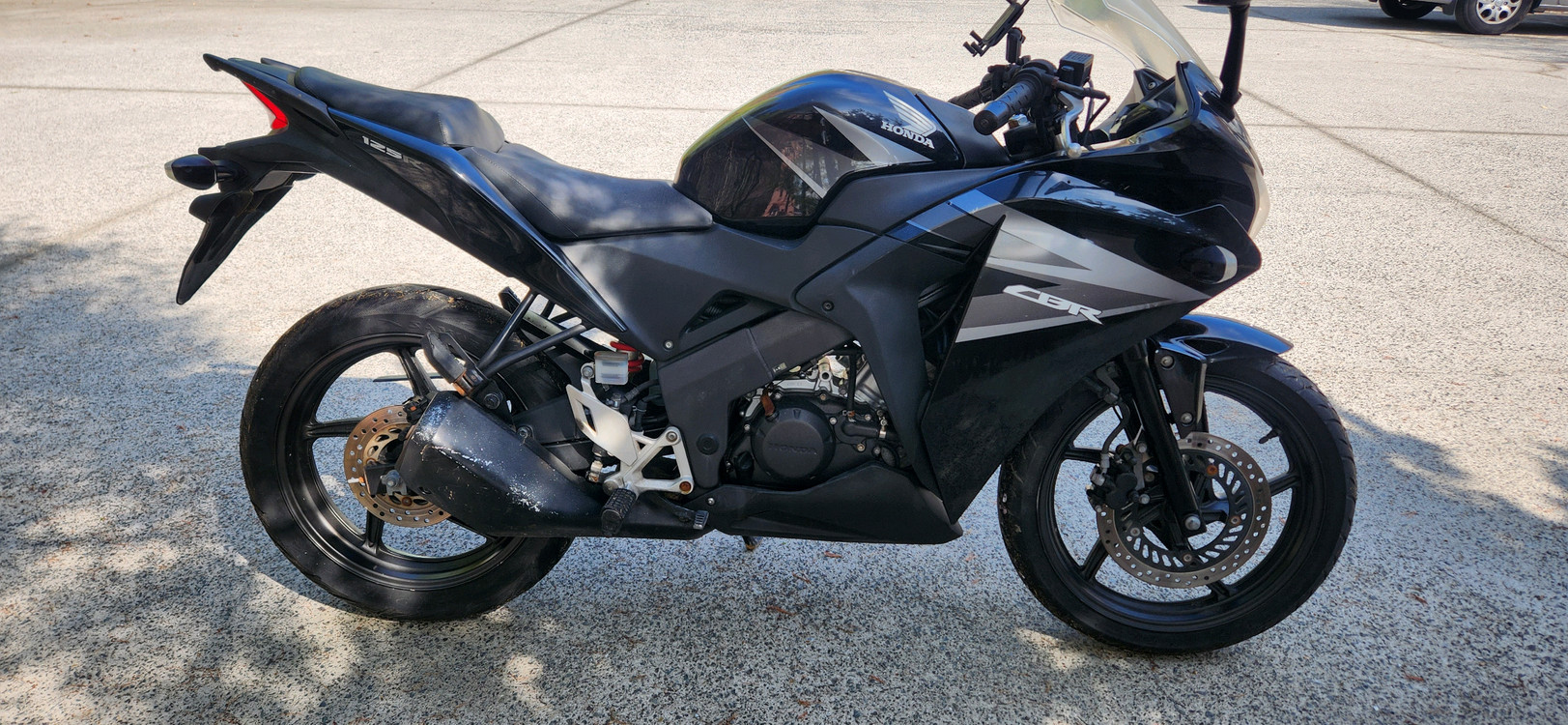 혼다 cbr125 레이싱 오토바이 스쿠터 바이크 검정 라이더 이미지