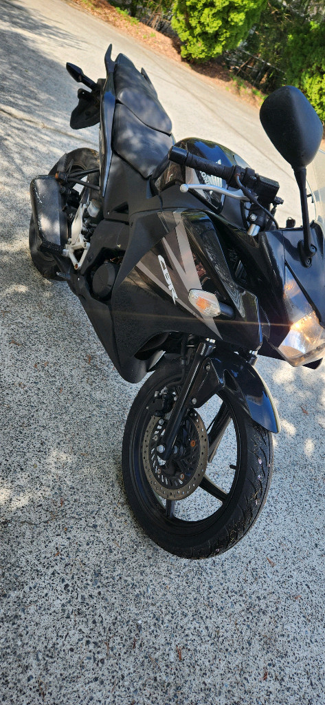 혼다 cbr125 레이싱 오토바이 스쿠터 바이크 검정 라이더 이미지