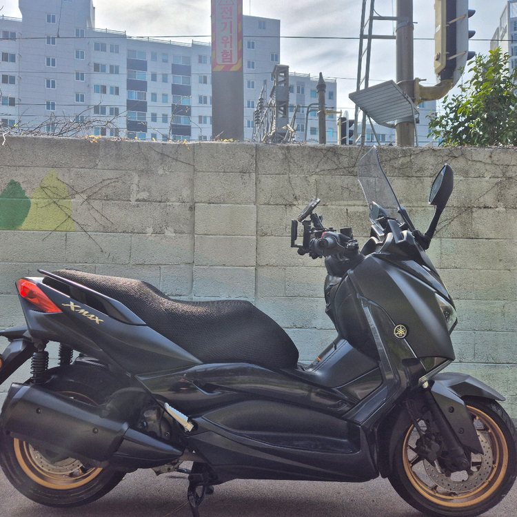 야마하 XMAX300 블랙 오토바이 23년 3월 1인차주 이미지
