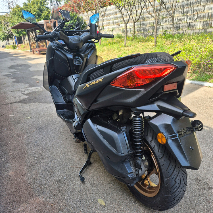 야마하 XMAX300 블랙 오토바이 23년 3월 1인차주 이미지