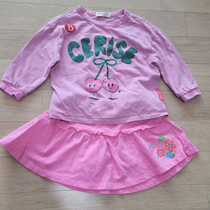 베베드피노 체리 베네통 치마 상하복 100사이즈 일괄 이미지