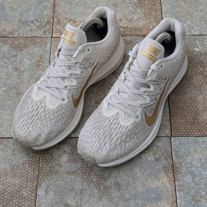 (240)나이키 줌 윈플로 5 운동화 런닝화 이미지