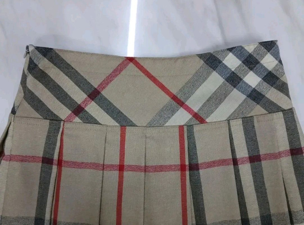 [정품] 버버리 노바체크 미니 스커트 치마 10Y 사이즈 (루이비통 샤넬 구찌 펜디 프라다 디올 에르메스) 이미지