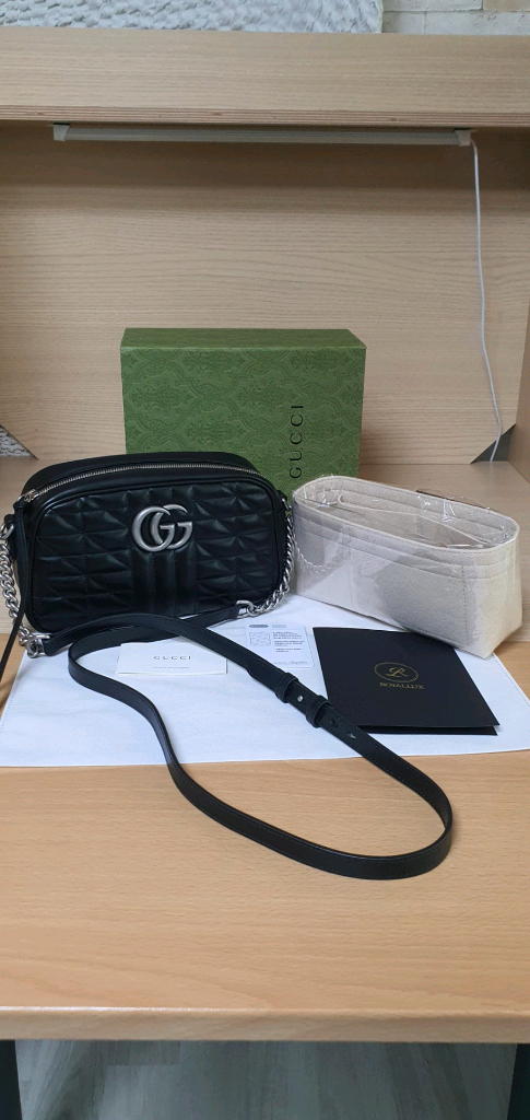 구찌 마몽 크로스백/숄더백 스몰 새상품급 정품(감정서O)프라다루이비통디올고야드샤넬셀린느보테가생로랑발렌시아가버버리가방 이미지