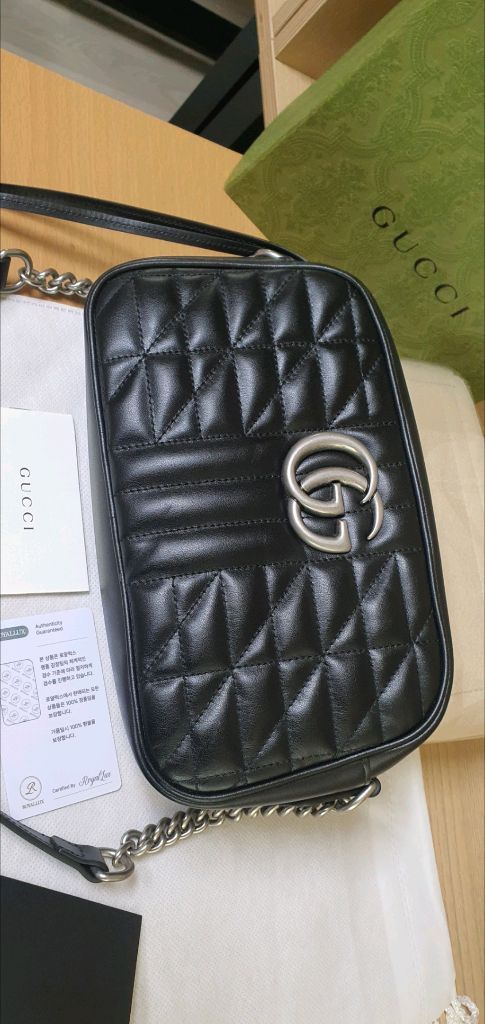 구찌 마몽 크로스백/숄더백 스몰 새상품급 정품(감정서O)프라다루이비통디올고야드샤넬셀린느보테가생로랑발렌시아가버버리가방 이미지