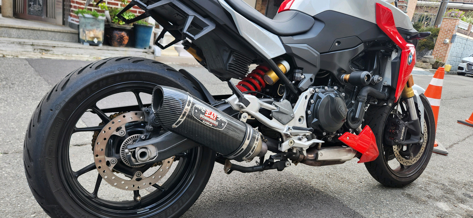 BMW F900R 2021년 3만4천 오토바이 바이크 라이더 스쿠터 네이키드 소리 들으면 뻗음 개인 깔끔 이미지