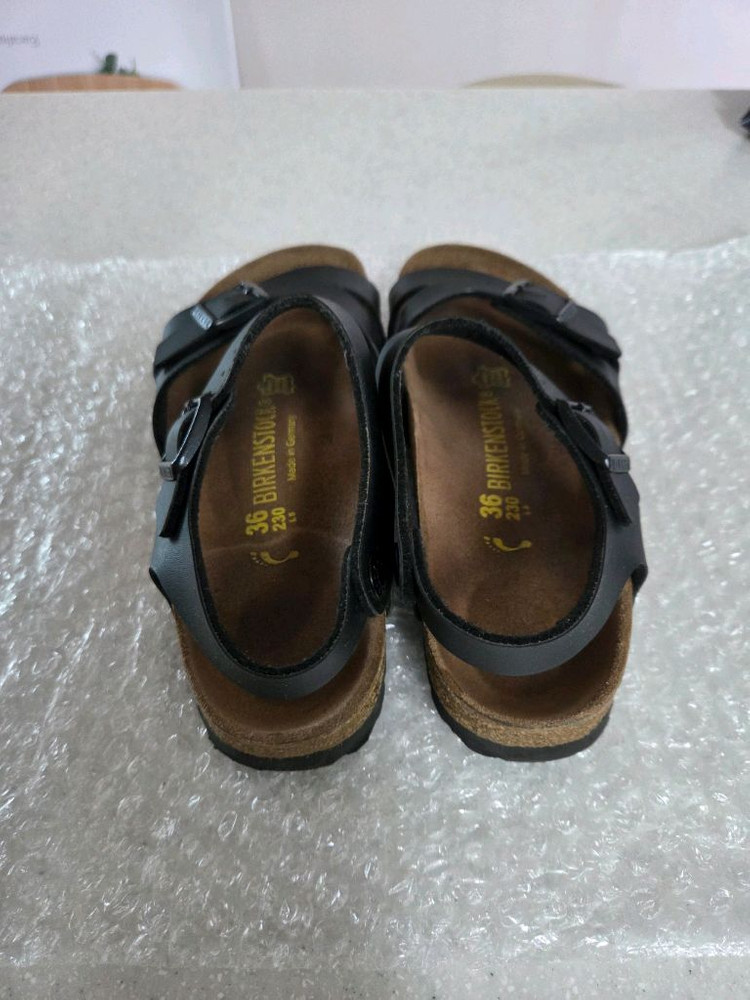 버켄스탁 리오 샌들 230(36) 이미지