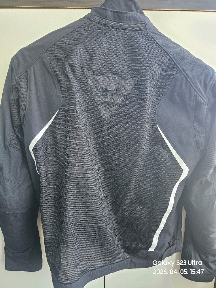 다이네즈 자켓 이미지