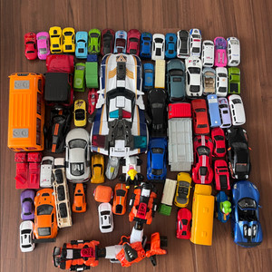 토미카 또봇로보트 등 자동차 장난감 63개 이미지
