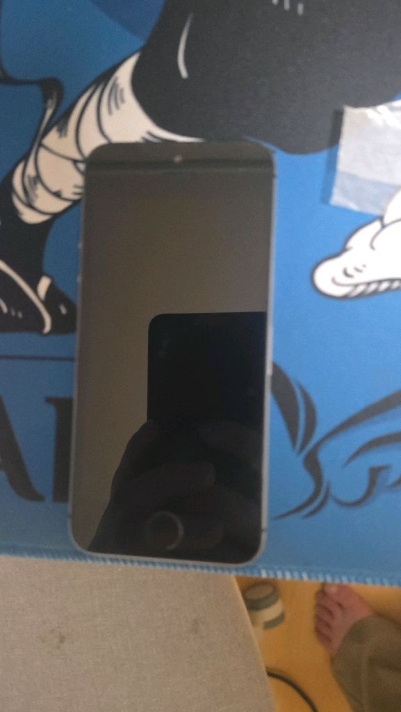 아이폰 se1 배터리100 기스X 유심등록됨 팔아요 이미지