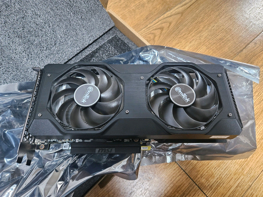이엠텍 미라클 RTX 4060 이미지