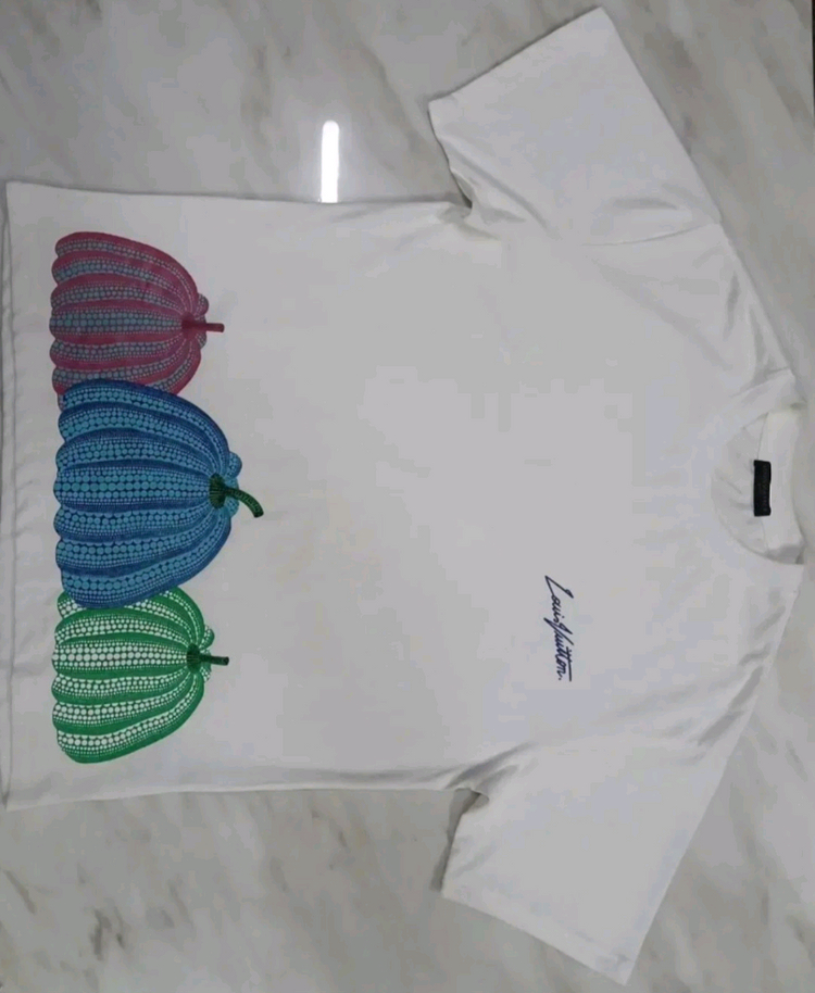 루이비통 쿠사마야요이 한정판 반팔 티셔츠 L 사이즈 (샤넬 구찌 프라다 펜디 에르메스 디올 버버리) 이미지