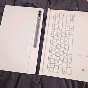 갤럭시탭 s10 울트라 키보드 케이스 화이트 ai키보드 EF-DX925 S9울트라 키보드 이미지