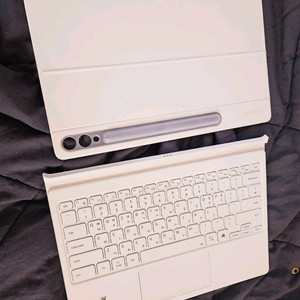 갤럭시탭 s10플러스 키보드 케이스 화이트 ai키보드 EF-DX825 갤럭시탭 s9플러스 키보드 이미지