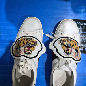 구찌 에이스 탈부착 패치 스니커즈 이미지