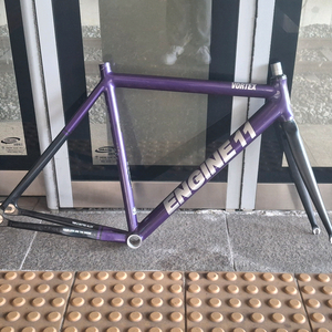 엔진11 보라텍스 대차 이미지