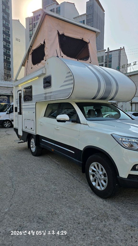 캠핑카 이미지