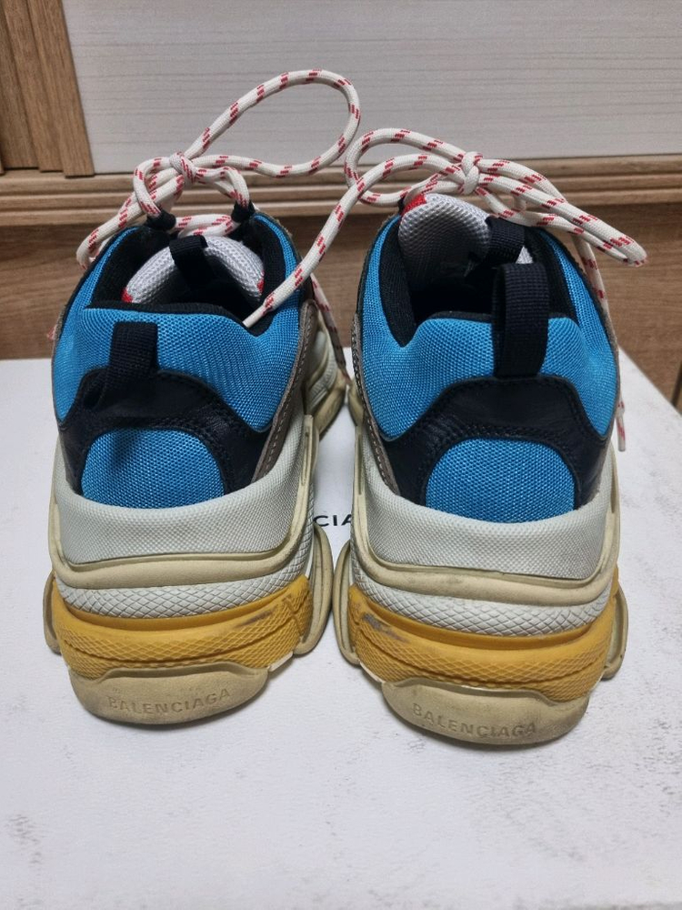 발렌시아가 트리플s 멀티컬러 41사이즈 이미지