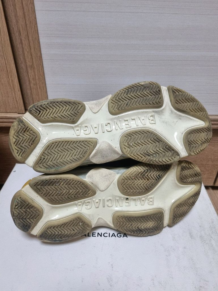 발렌시아가 트리플s 멀티컬러 41사이즈 이미지