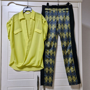 블루페퍼셔츠+커밍스텝팬츠 오즈세컨시슬리지컷보브에고이스트듀엘시스템sjsj지고트모조에스핀오브제마인럭키슈에뜨제시뉴욕쥬크 이미지