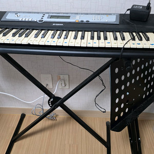 야마하 PSR-E213 전자키보드 이미지