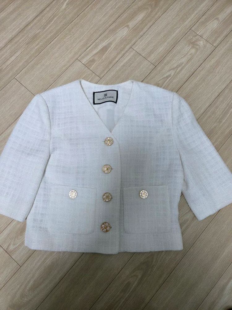 모조에스핀 크롭재킷 화이트 55사이즈(정가699,000원)택포 8만원 이미지