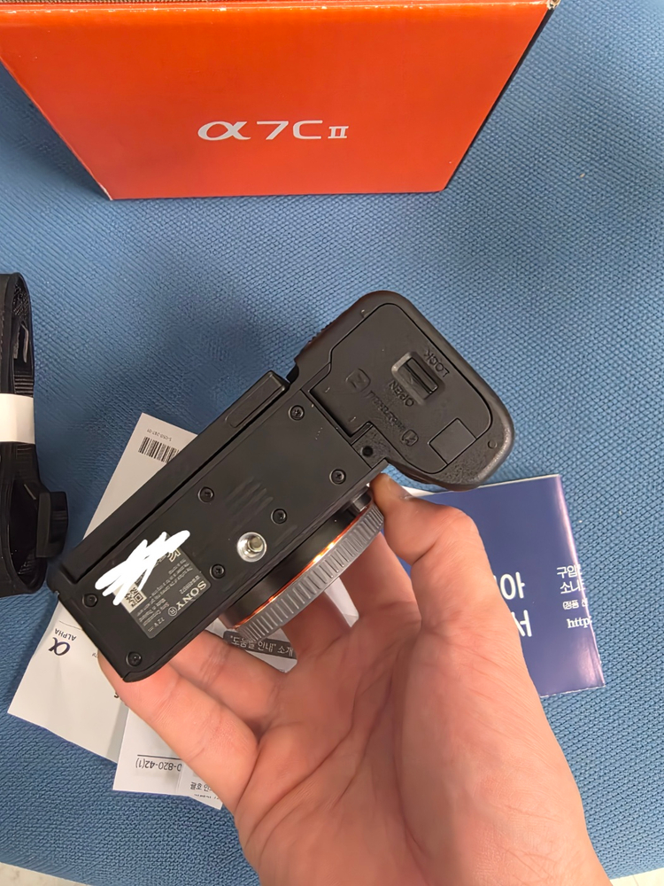 소니a7c2 번들킷실버 만컷대 상태좋은바디렌즈판매합니다 이미지