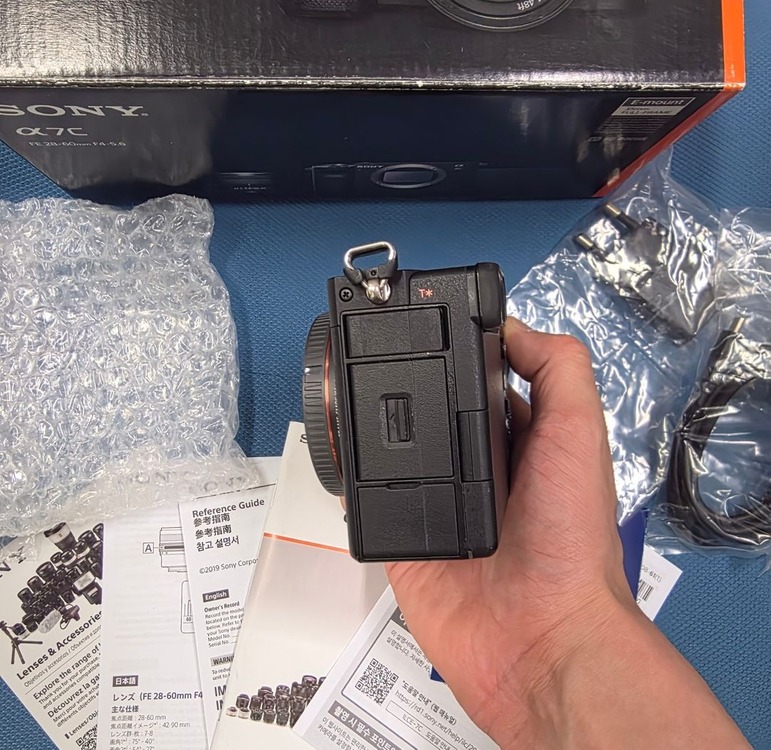 소니a7c 번들킷 블랙 4천컷 상태깨끗바디렌즈 판매각개가능 이미지