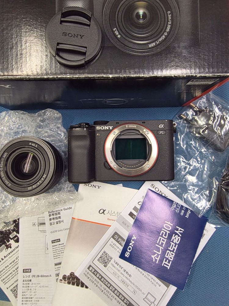 소니a7c 번들킷 블랙 4천컷 상태깨끗바디렌즈 판매각개가능 이미지