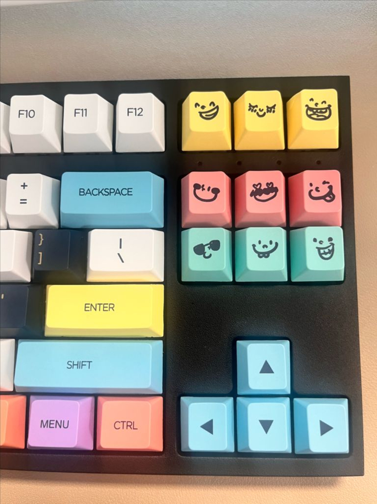 레어템) 엠스톤 저소음 밀키축 예쁜 커스터마이징 키감 좋은 키보드 이미지