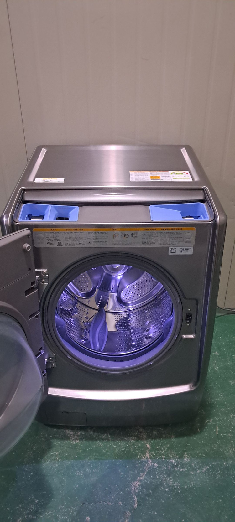 2767 엘지트롬 21KG 드럼세탁기(메탈) 이미지