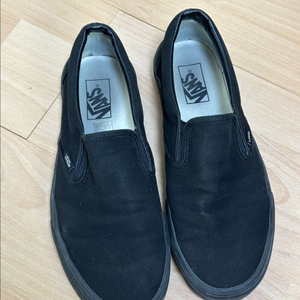 반스 슬립온 블랙 단색 스니커즈 이미지