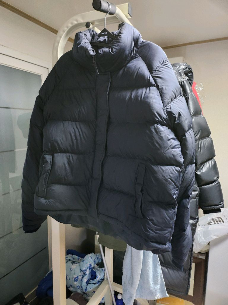 유니클로 남녀공용 JW앤더슨 숏패딩 다운 점퍼 이미지