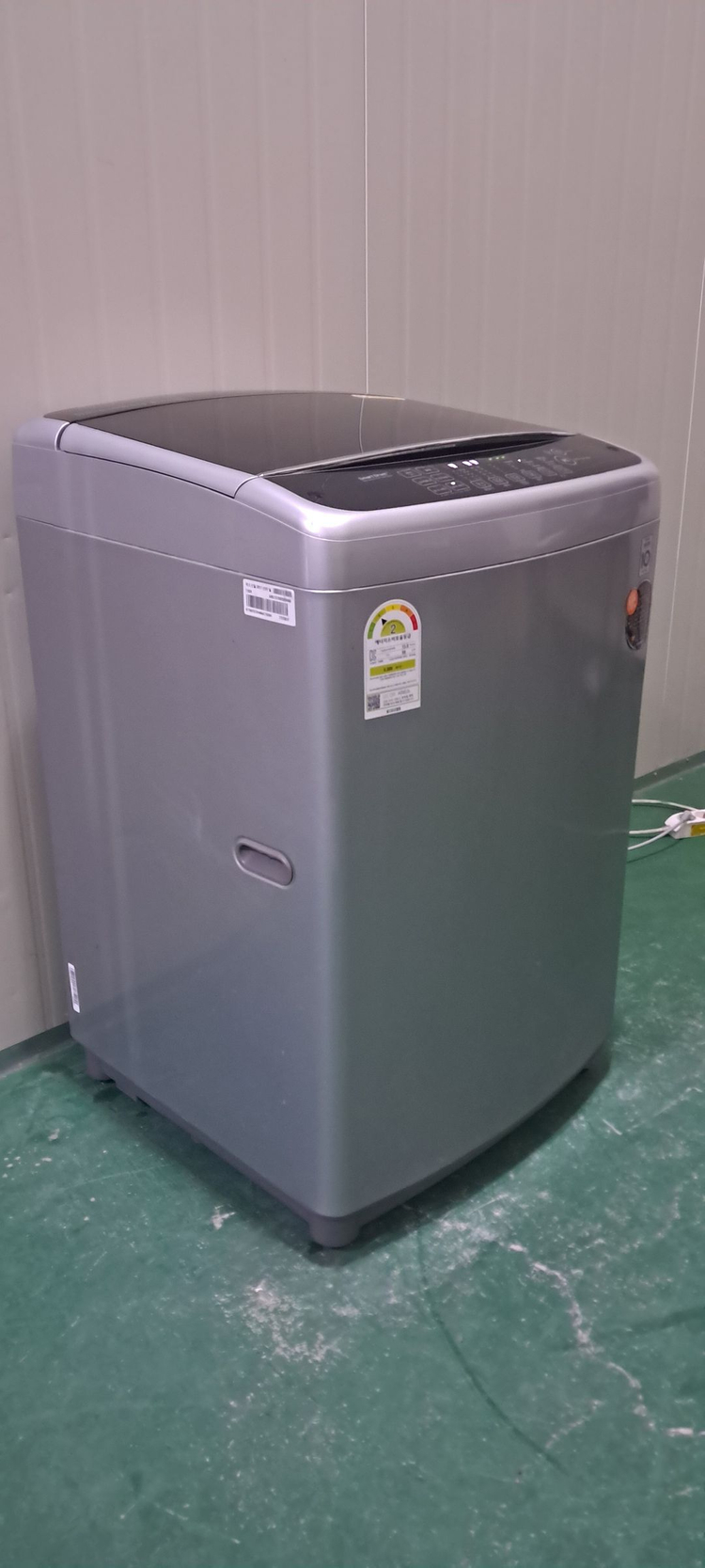 2636 엘지 16KG 통돌이세탁기(메탈실버+블랙라벨) 이미지