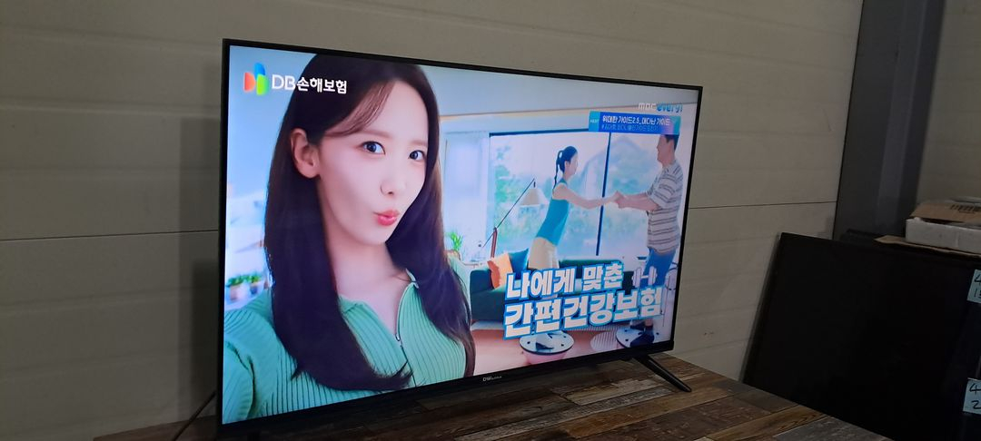 4173 대우 43인치 스탠드 UHD TV(블랙) 이미지